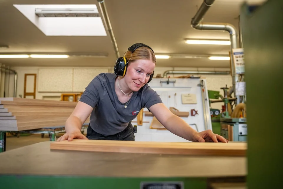 Holz abrichten in der Werkstatt