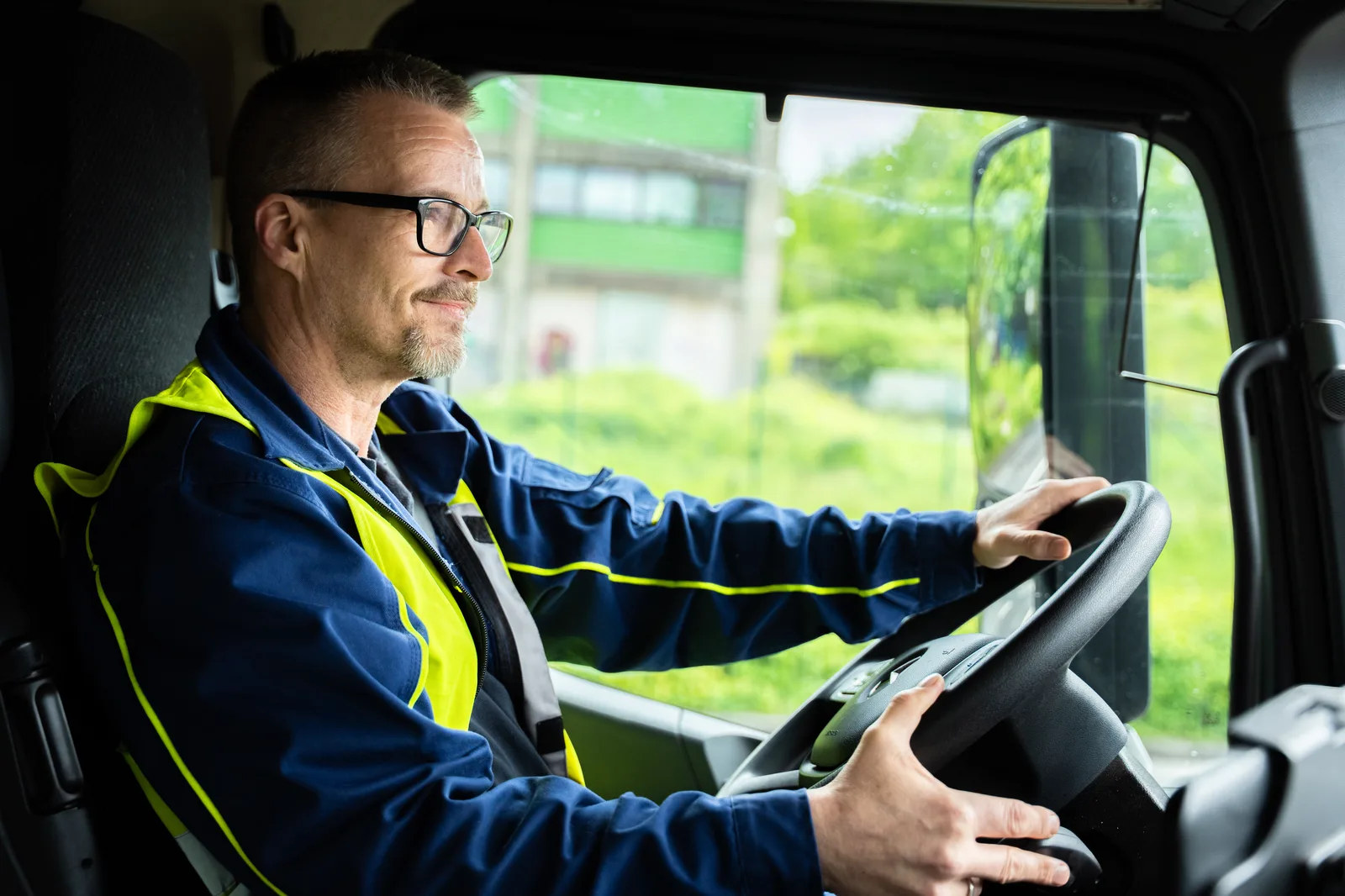 LKW-Fahrer bei Hammer im Fernverkehr