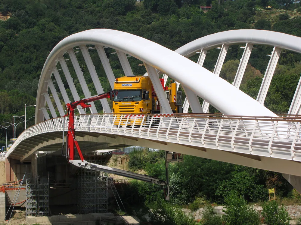 WEMO-tec Einsatz an einer Brücke