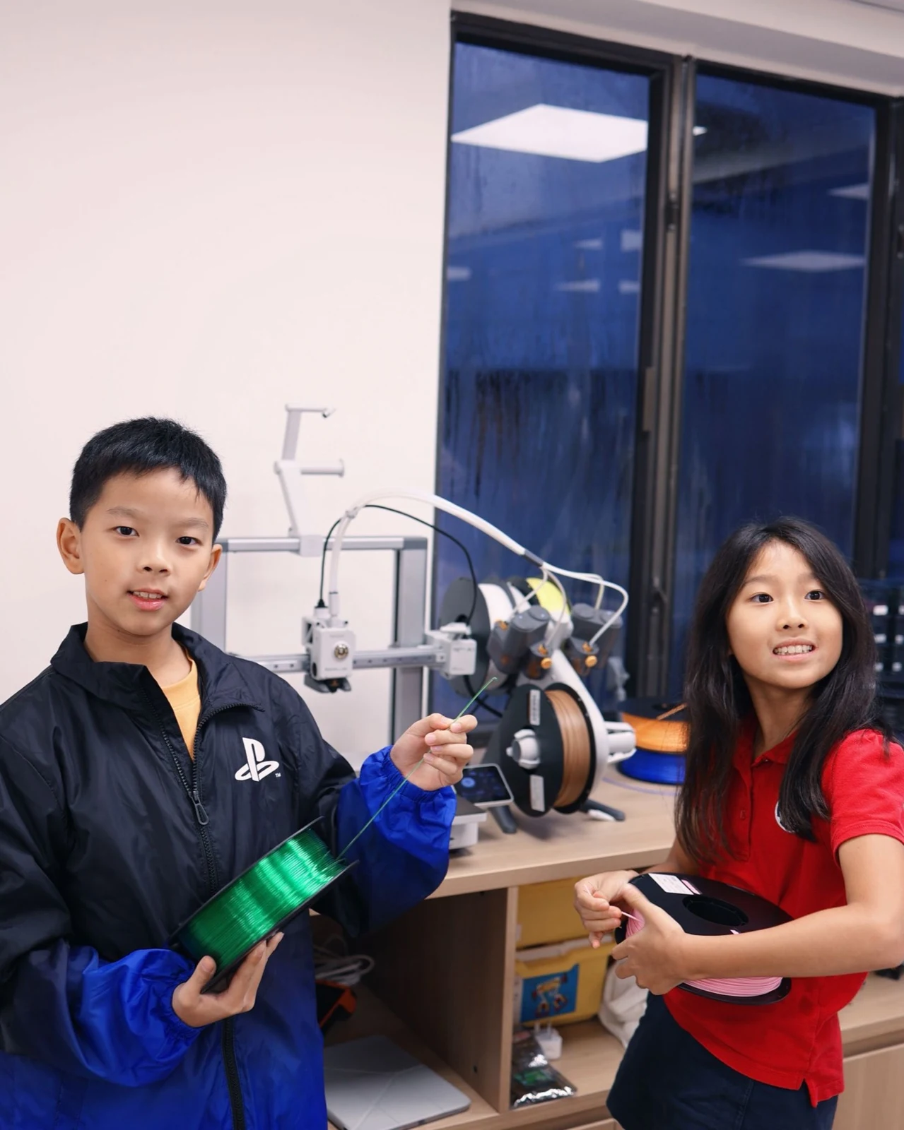 Exploring a working 3D printer with a SUP teacher