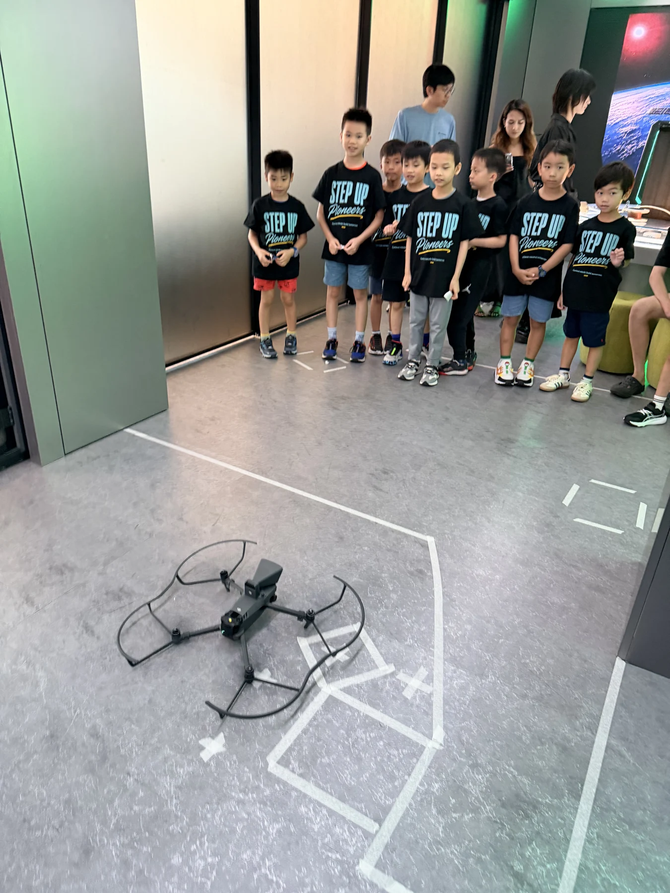 SUP students exploring technology during their KUJU Science Park visit
