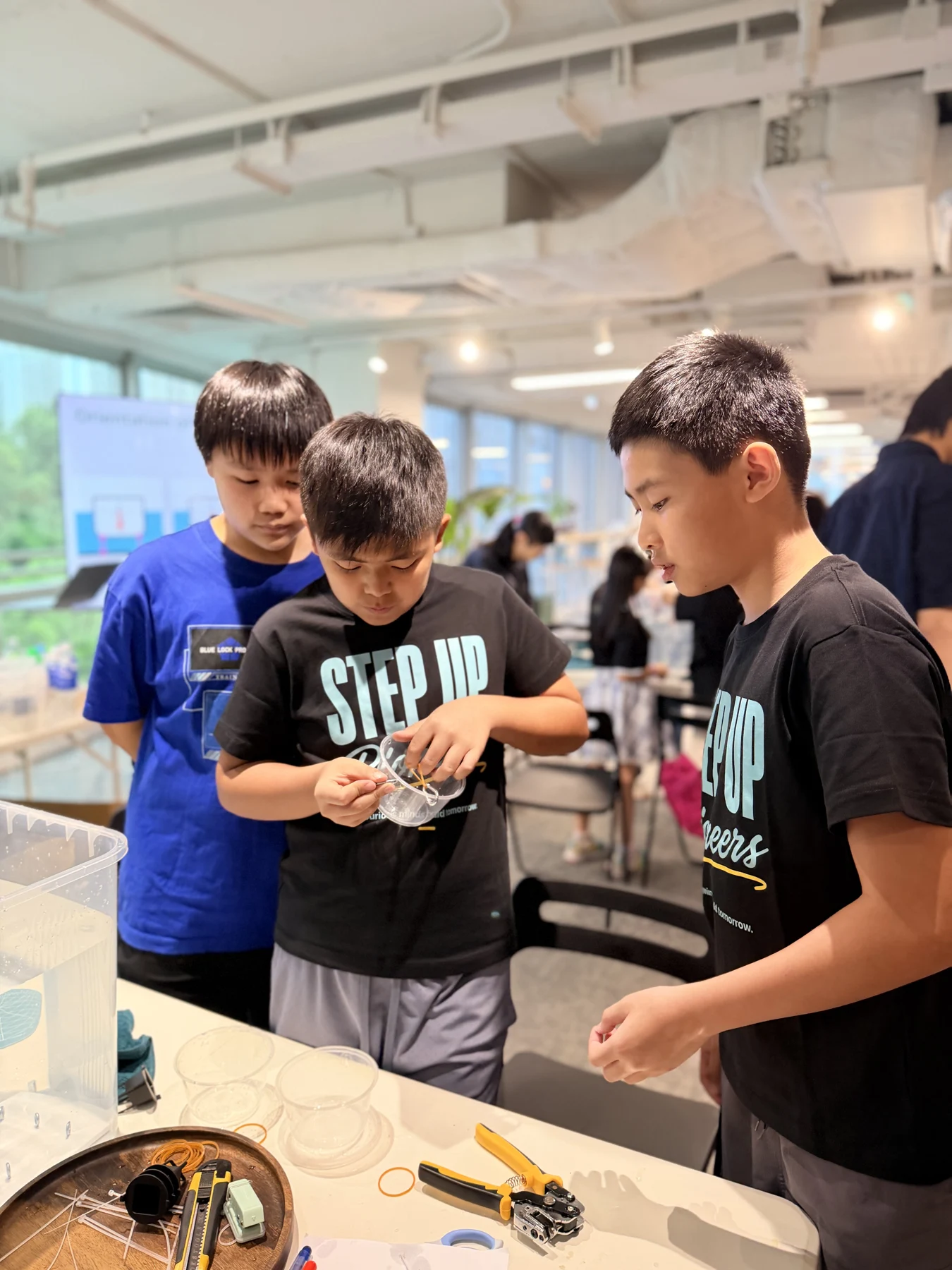 SUP students working on hands-on activities at Farmacy Green Hub