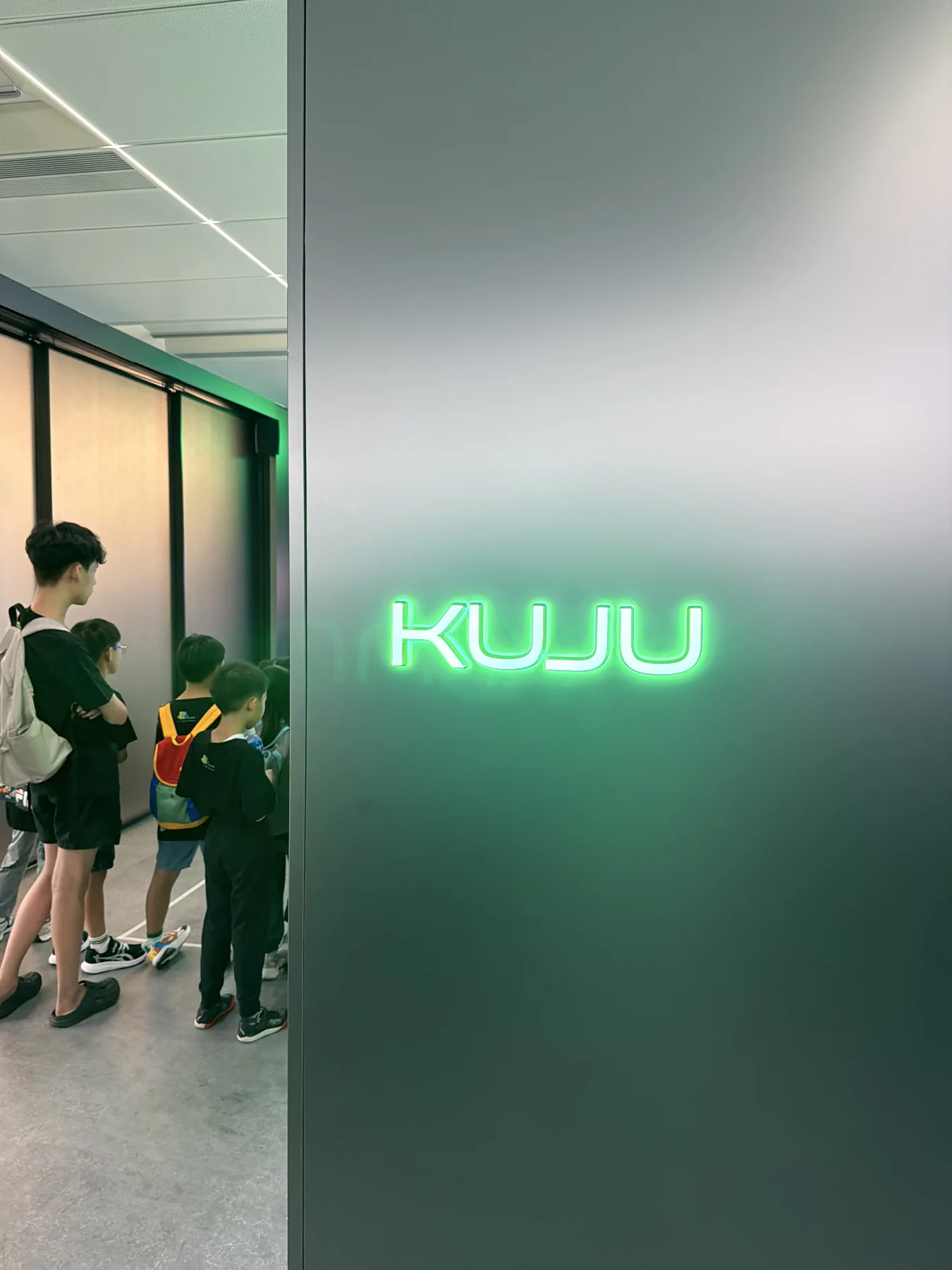 SUP students exploring technology during their KUJU Science Park visit