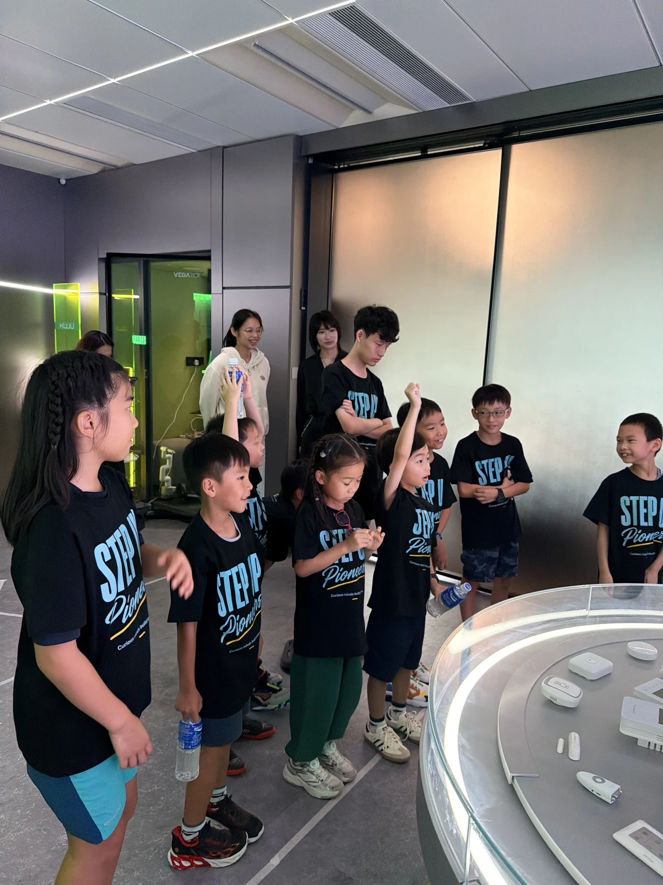 SUP students exploring technology during their KUJU Science Park visit
