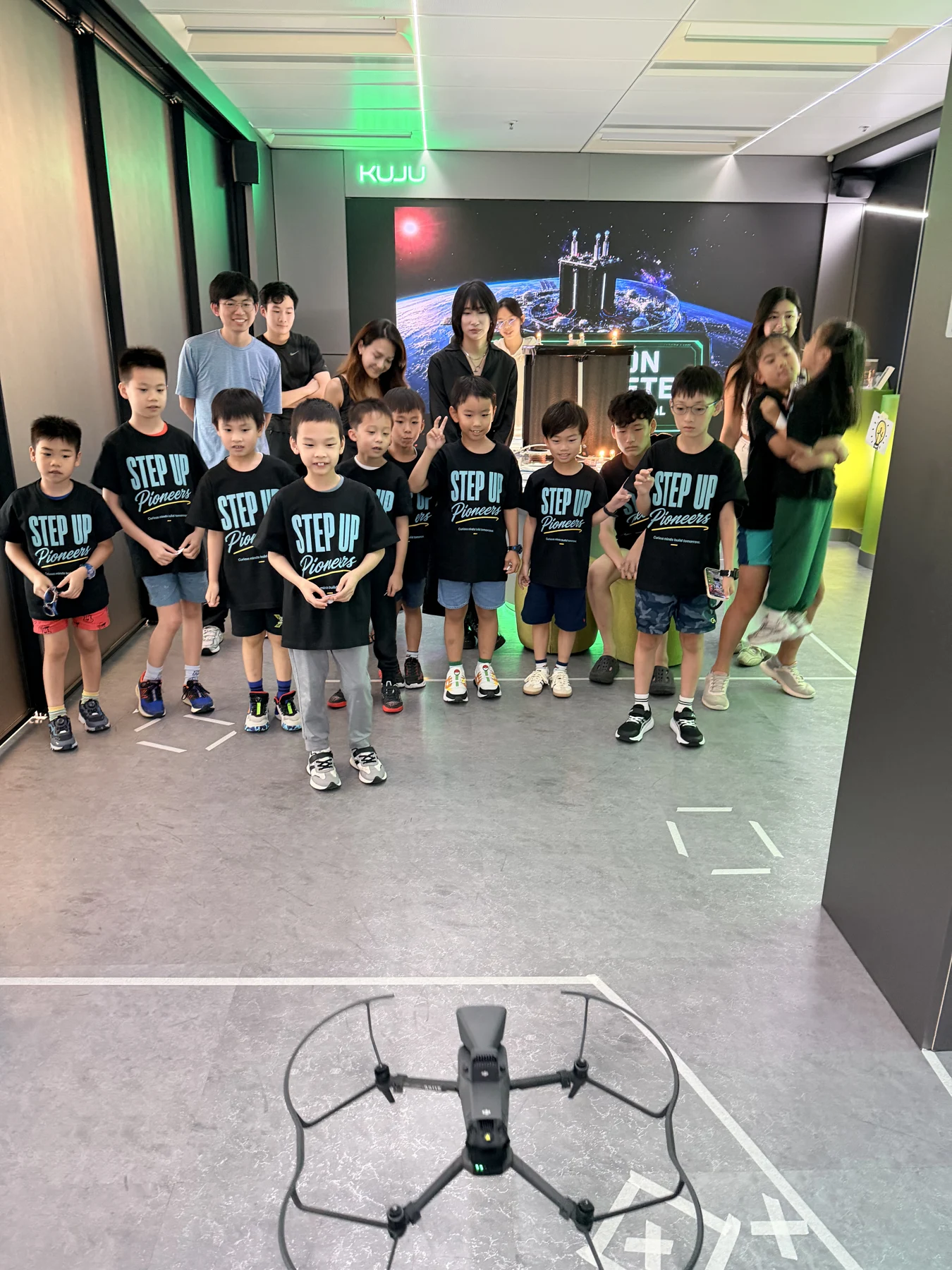 SUP students exploring technology during their KUJU Science Park visit