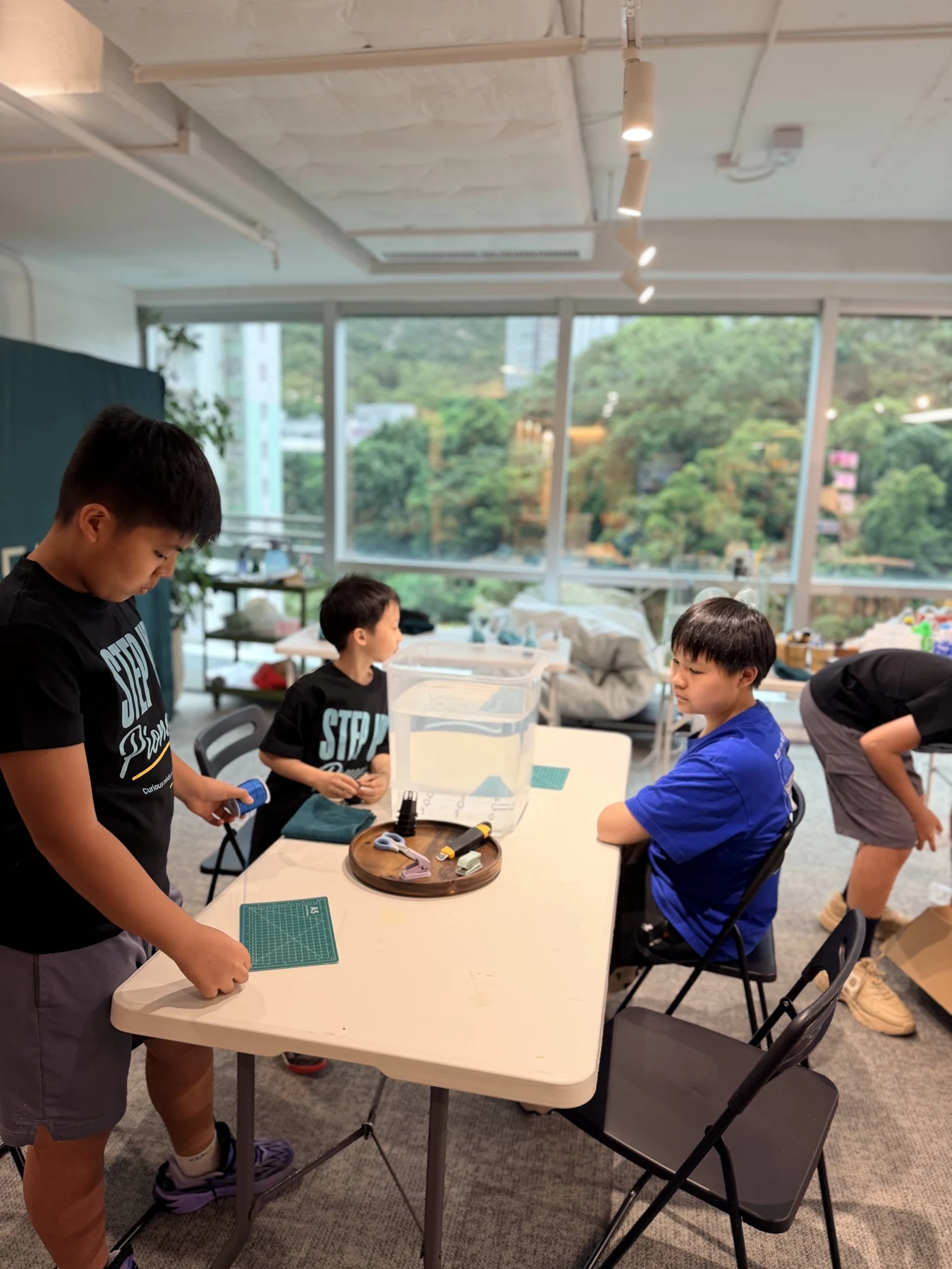 SUP students working on hands-on activities at Farmacy Green Hub