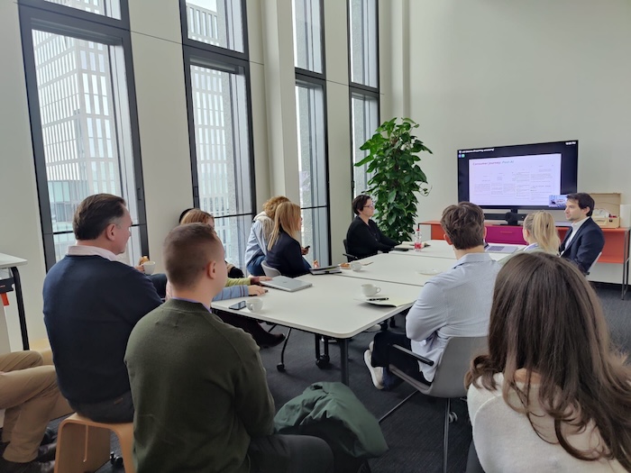 Giacomo Iotti presents at the Digital Marketplace Association Conference 2025 in Zurich about AI marketing