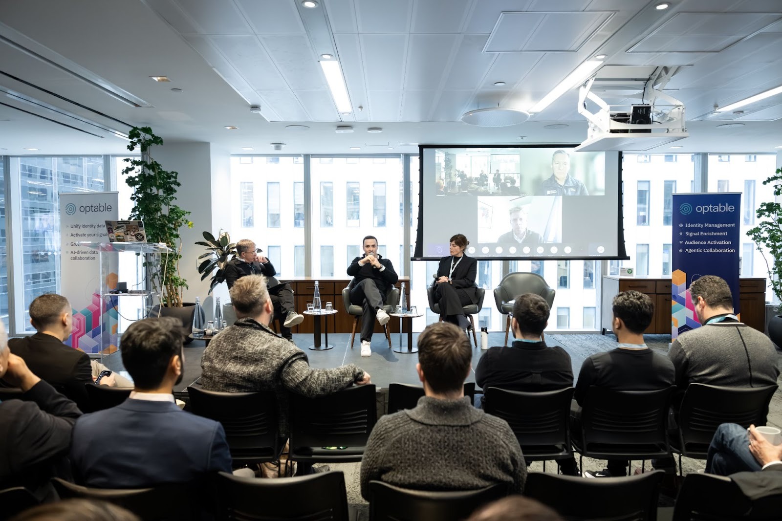 Patrick Viau moderates a discussion on AI audience strategy with Geoffrey Bernard from LaPresse, Julie Kerr from CBC, Dave Lundell from Hearst, and Scott Bender from Newton Research.