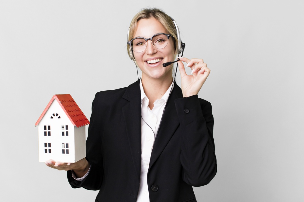 VoIP Phone Systems for Estate Agents: 12 Reasons to Make the Switch in 2026