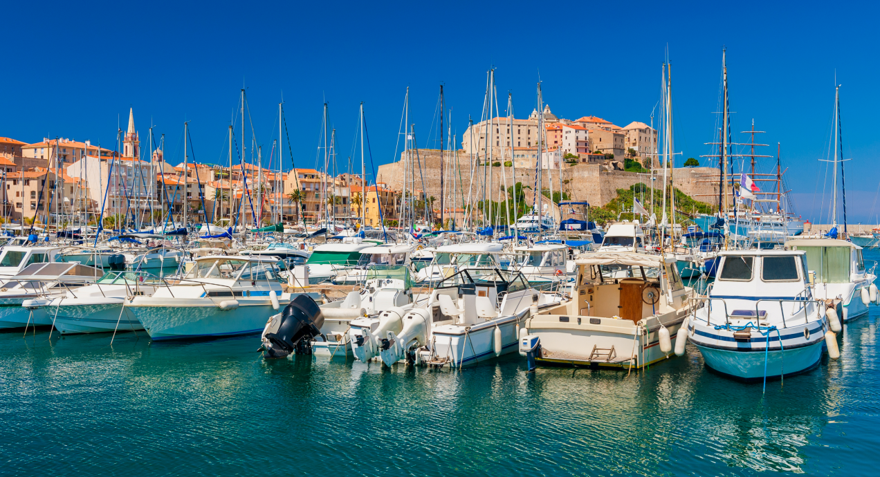 Hafen Calvi