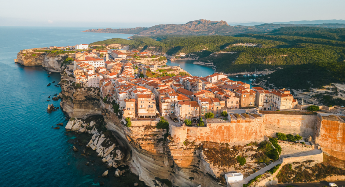 Bonifacio shutterstock_2359496085 (1)
