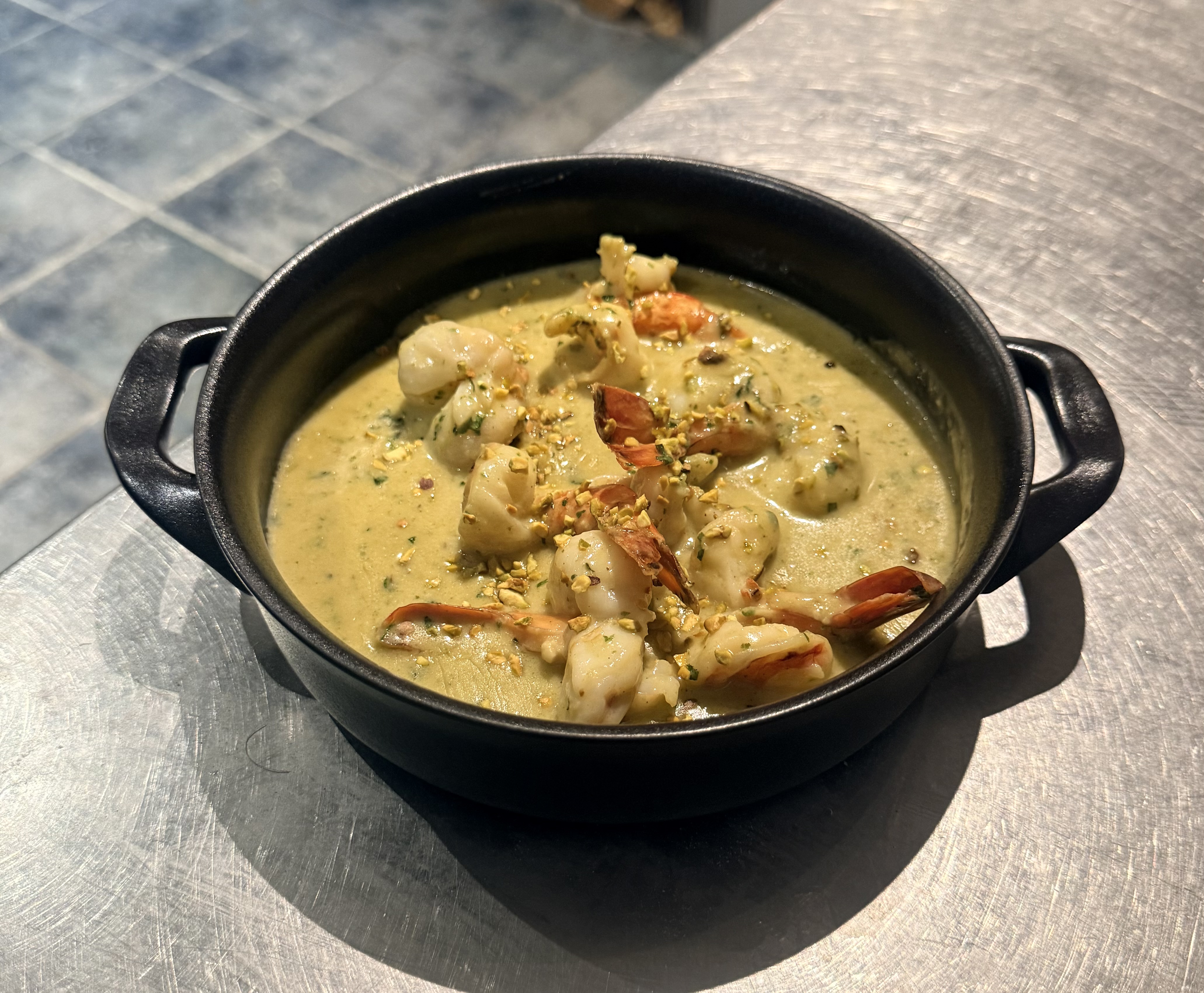 Entreé I Scampis alle pistachio e Pesto verde