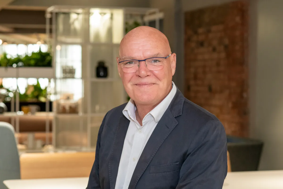 Iain Steel