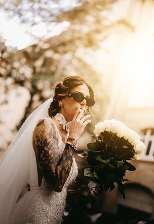 Entdecke die Nonamegroup in Stuttgart! Wir begleiten Dich in jedem Schritt zur Traumhochzeit mit erstklassiger Hochzeitsplanung, Fotografie, Film, Design und Druck.