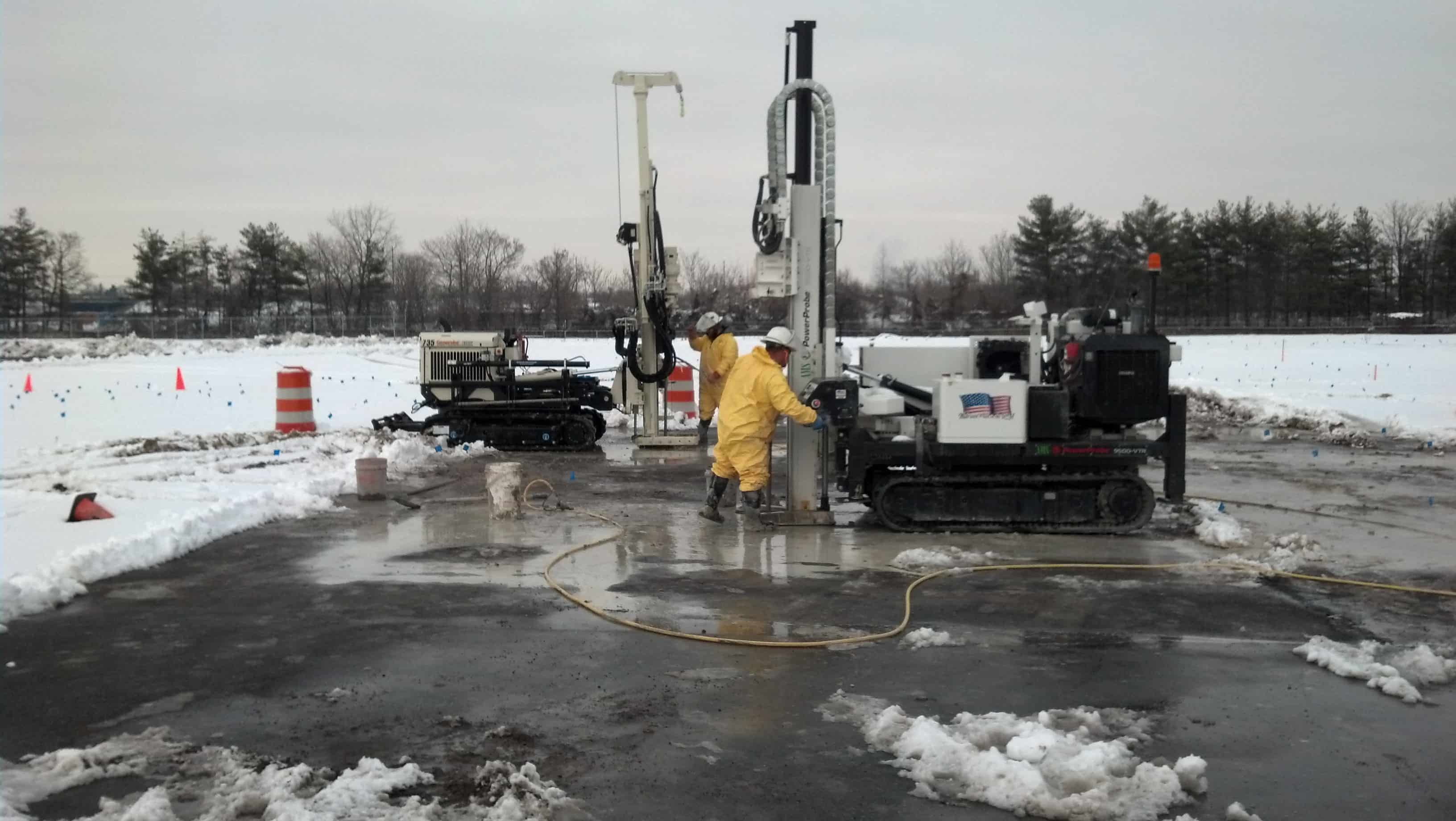 Cool-Ox® DPT rig treats a contaminated site.