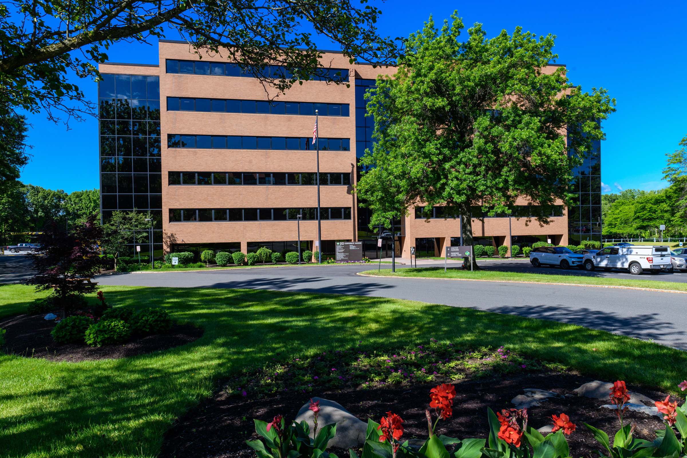 20 Corporate Woods