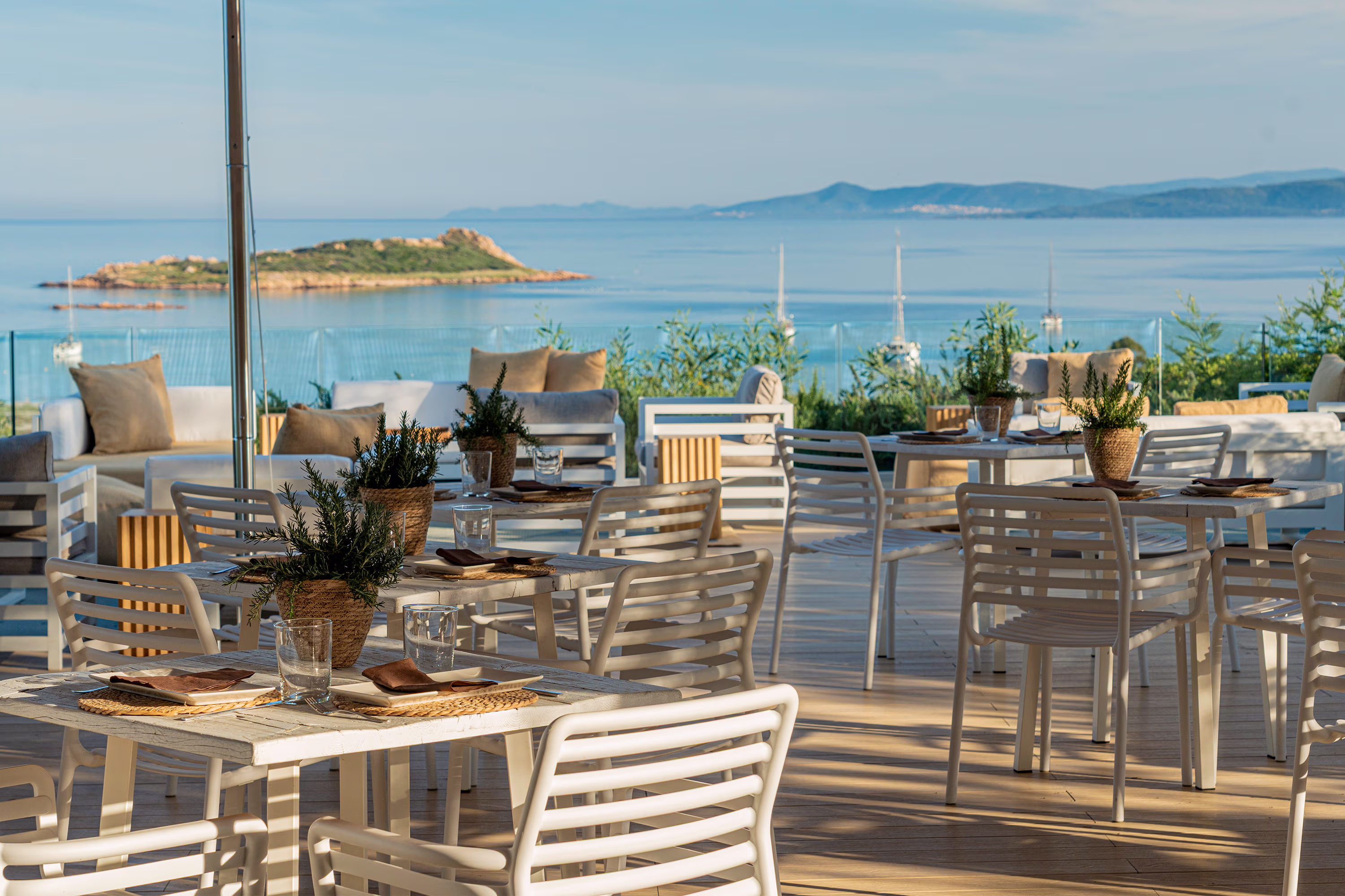 Sea view restaurant terrace Sardinia		- Terrazza ristorante vista mare Sardegna