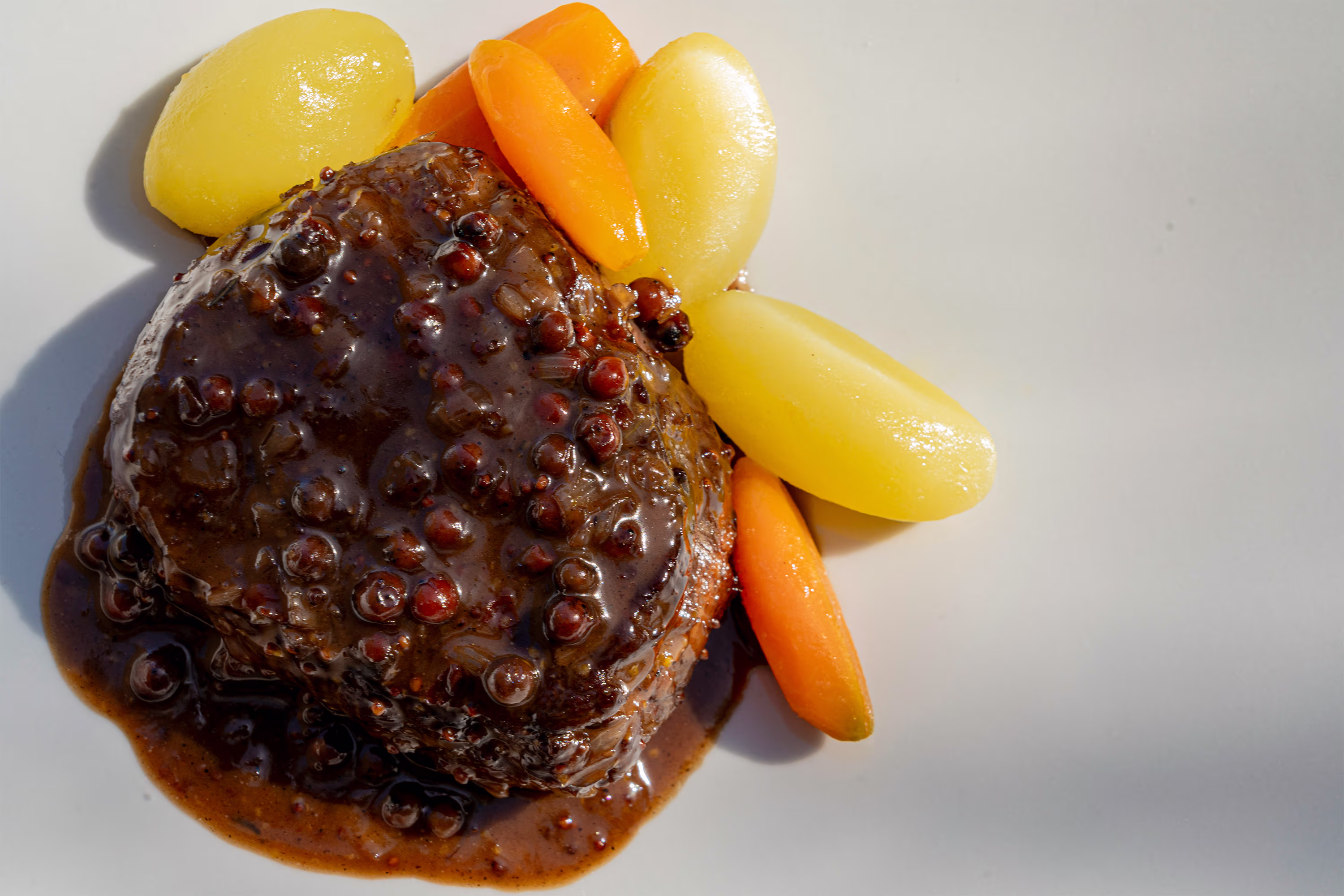 Veal Fillet with Pink Pepper - Salinedda Resaturant Sardinia