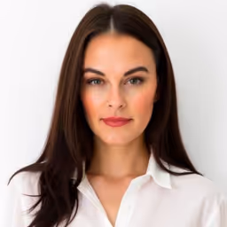 Kristen Ledbetter headshot