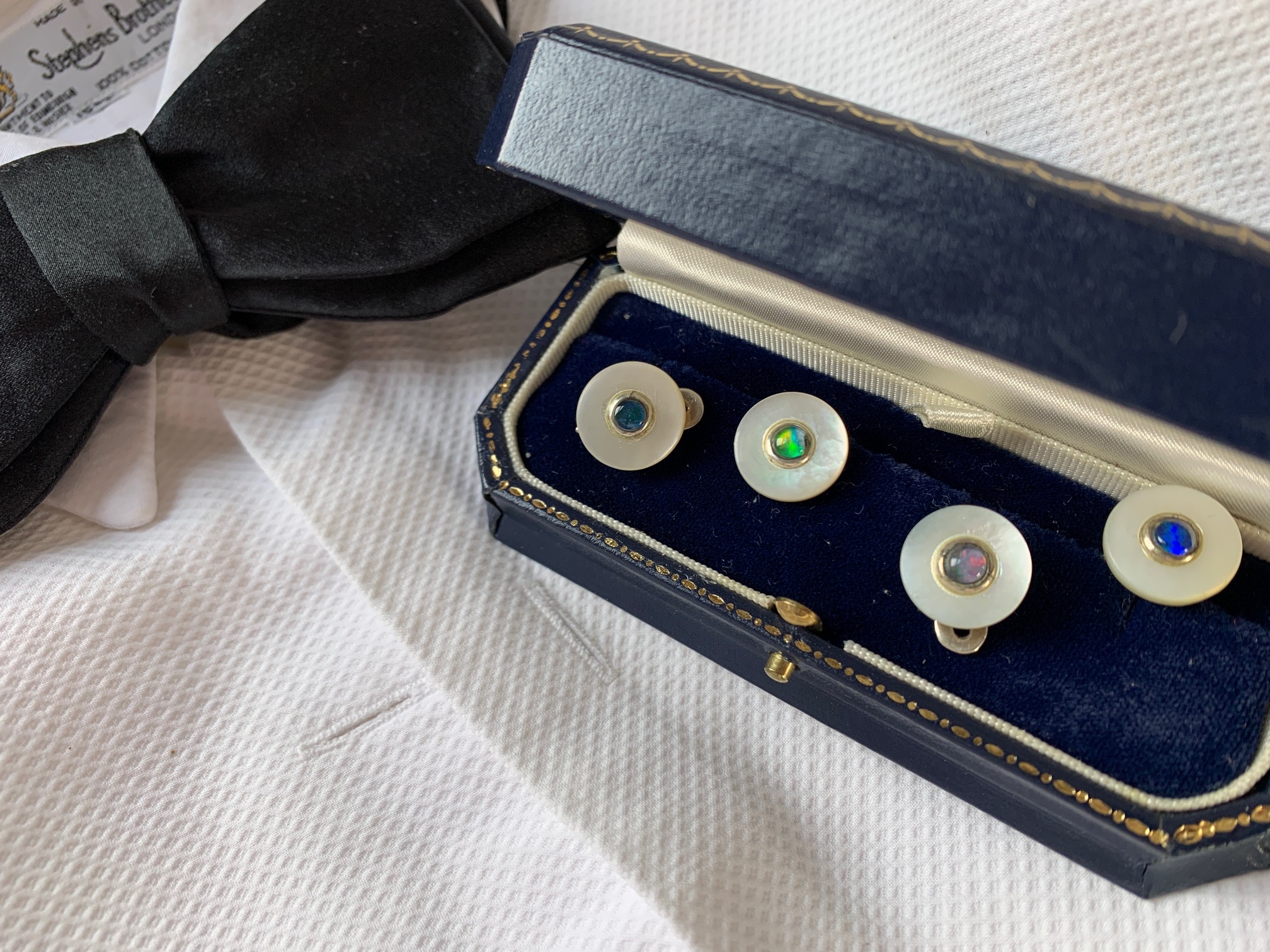 Frack/Smokingknöpfe Perlmutt mit Stein