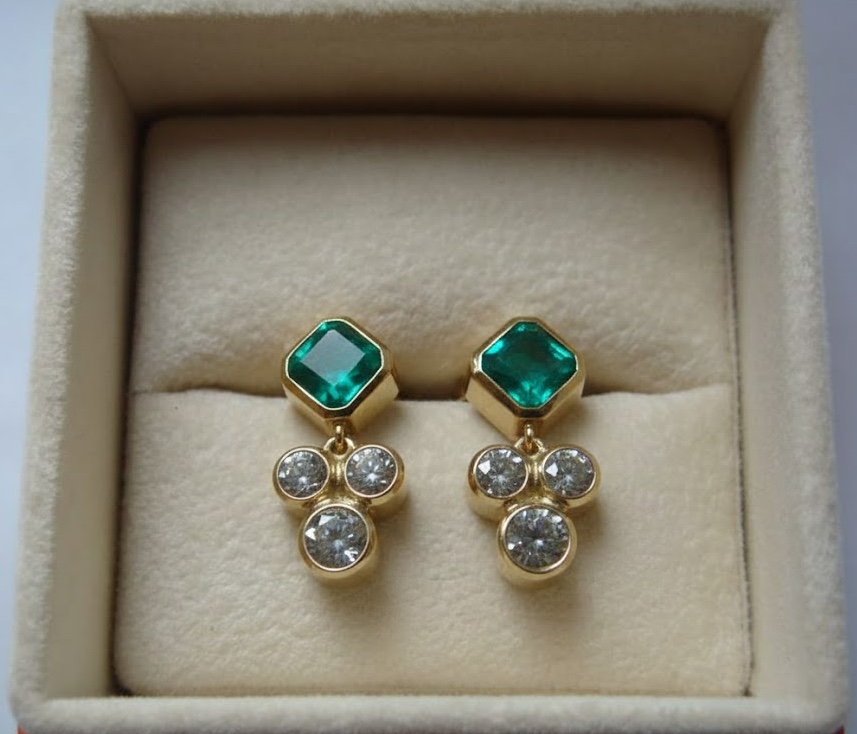 Ohrstecker Smaragd mit Brillianten