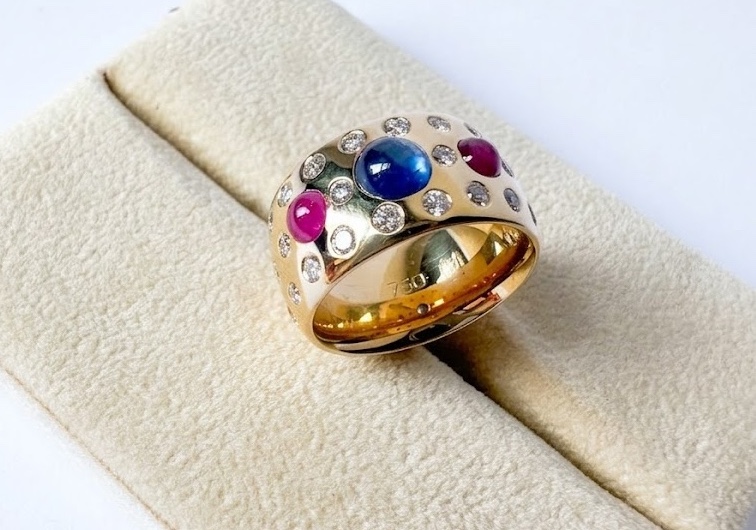 Ring Brillianten Saphir und Rubine