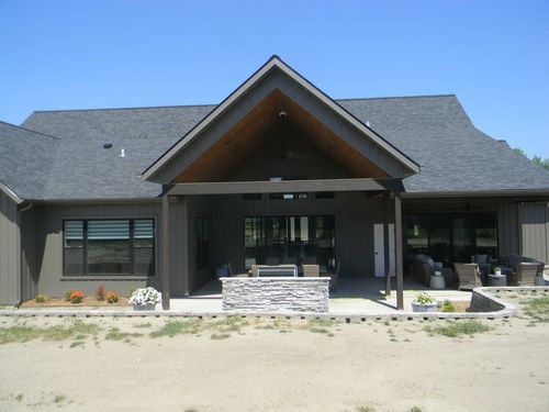 Home that had custom work done by Wyoseamless