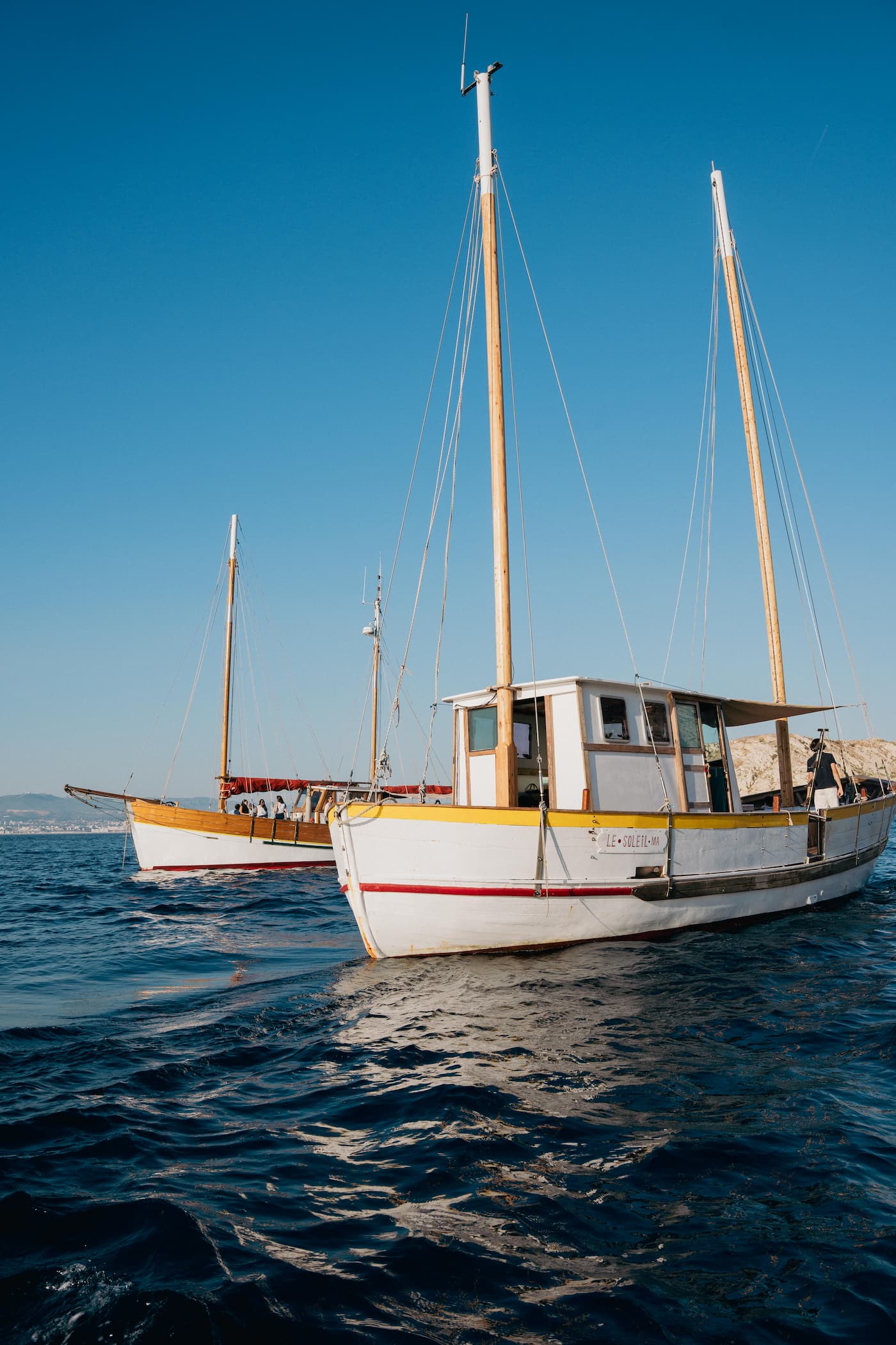 bateau mer soleil calanques marseille nautisme teambuilding