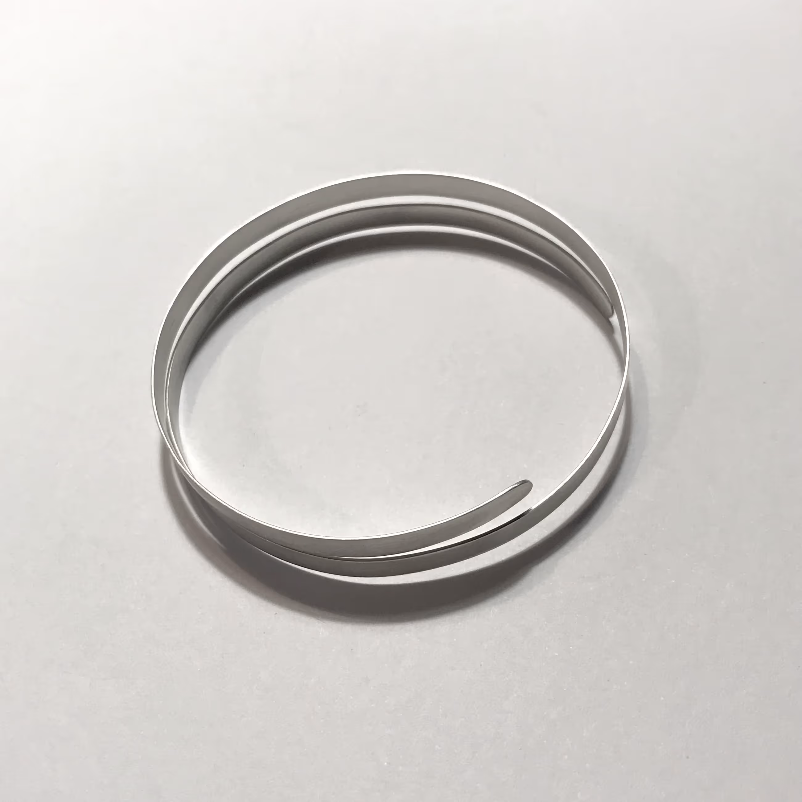 Ribbon bracelet. Sterling silver.