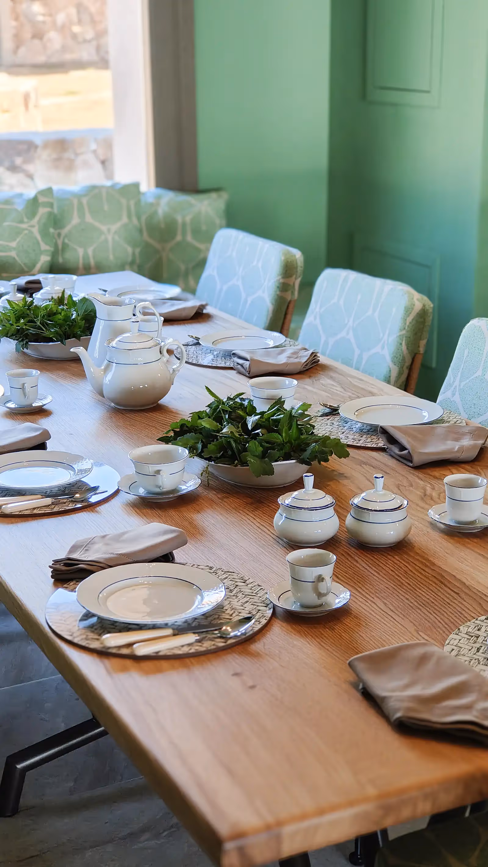 Salinedda Villa table