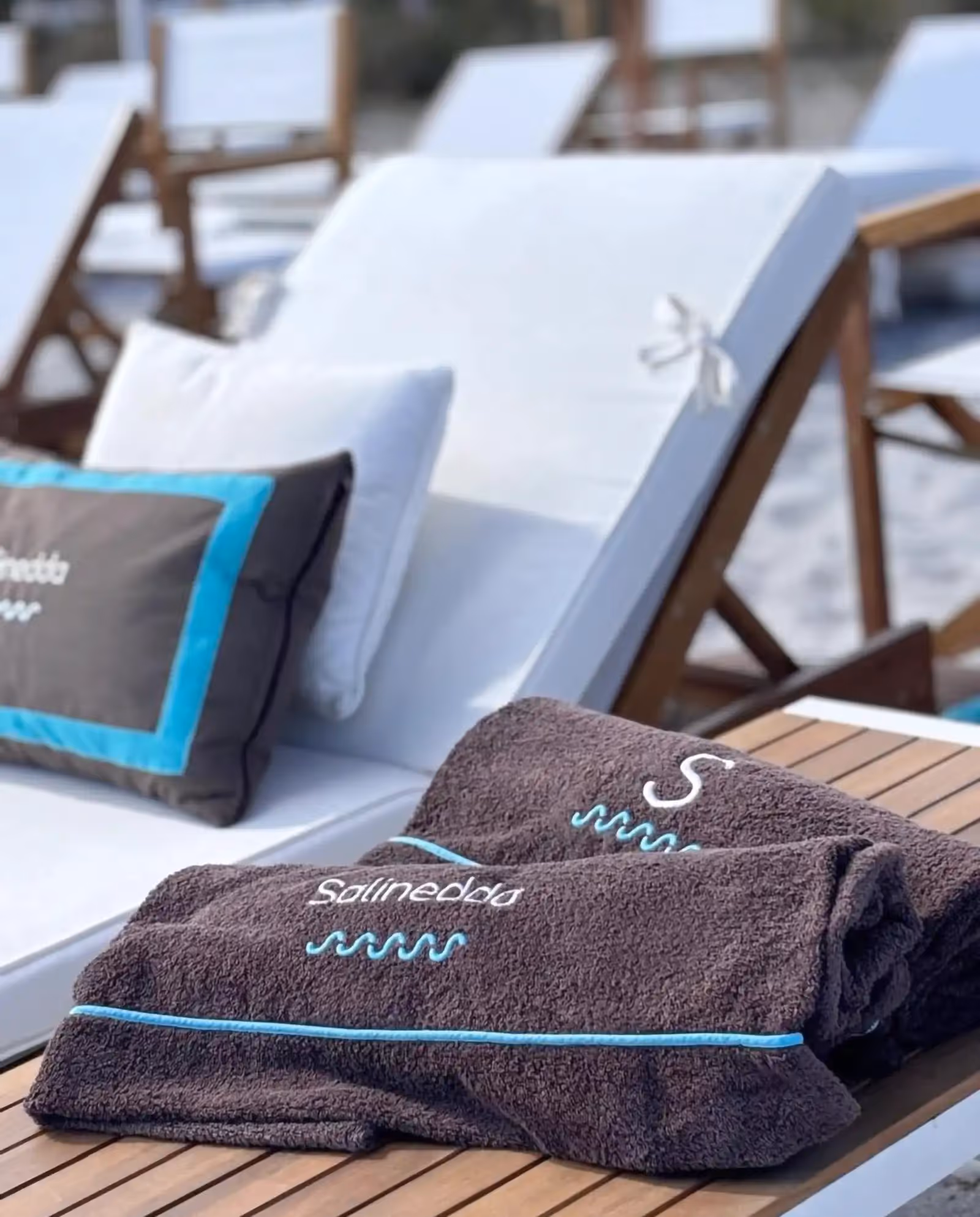 Salinedda Villa private beach deck chairs