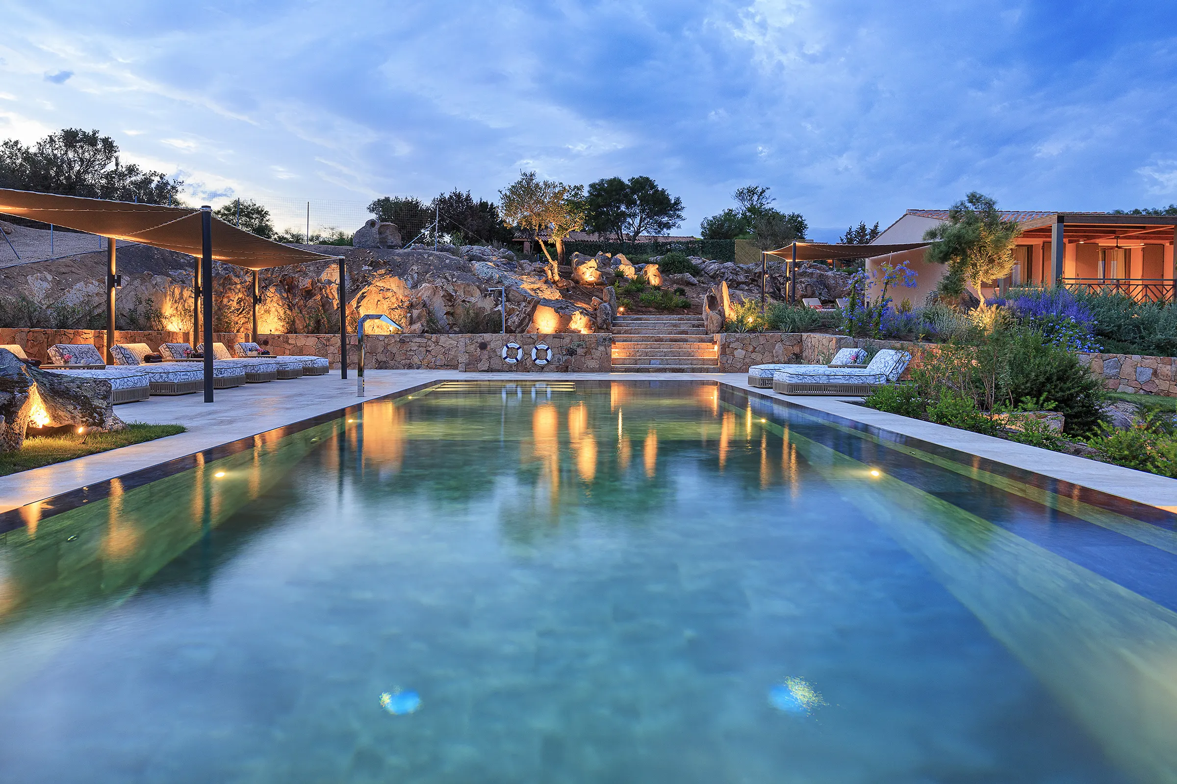 Villa 6 pool by night Salinedda