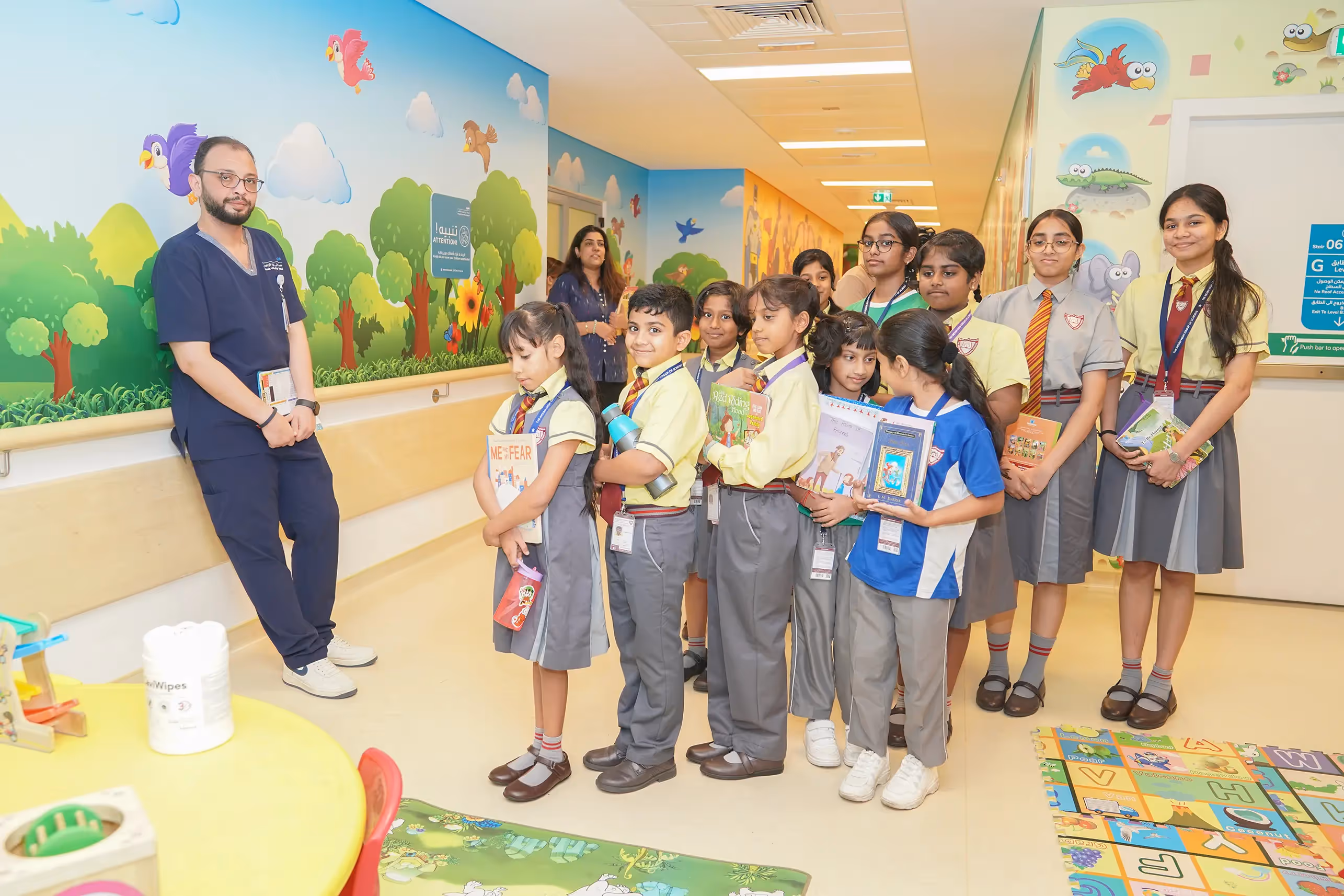 سعدنا في مستشفى فقيه الجامعي باستقبال مجموعة من الطلاب المتميزين والمتحمسين من مدرسة الهندية الدولية، واحة دبي للسيليكون (DSO) خلال زيارة تعليمية ثرية ومليئة بالمعرفة.