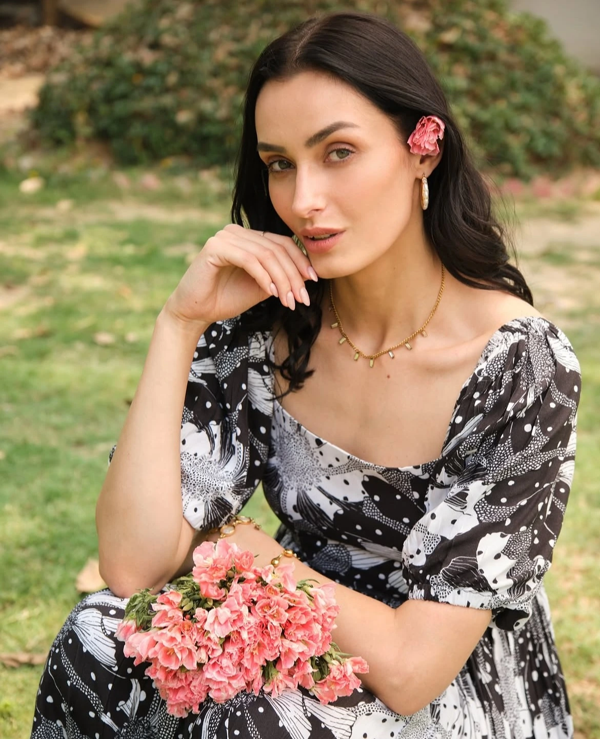 97 Motifs styled by Vanshika Jain