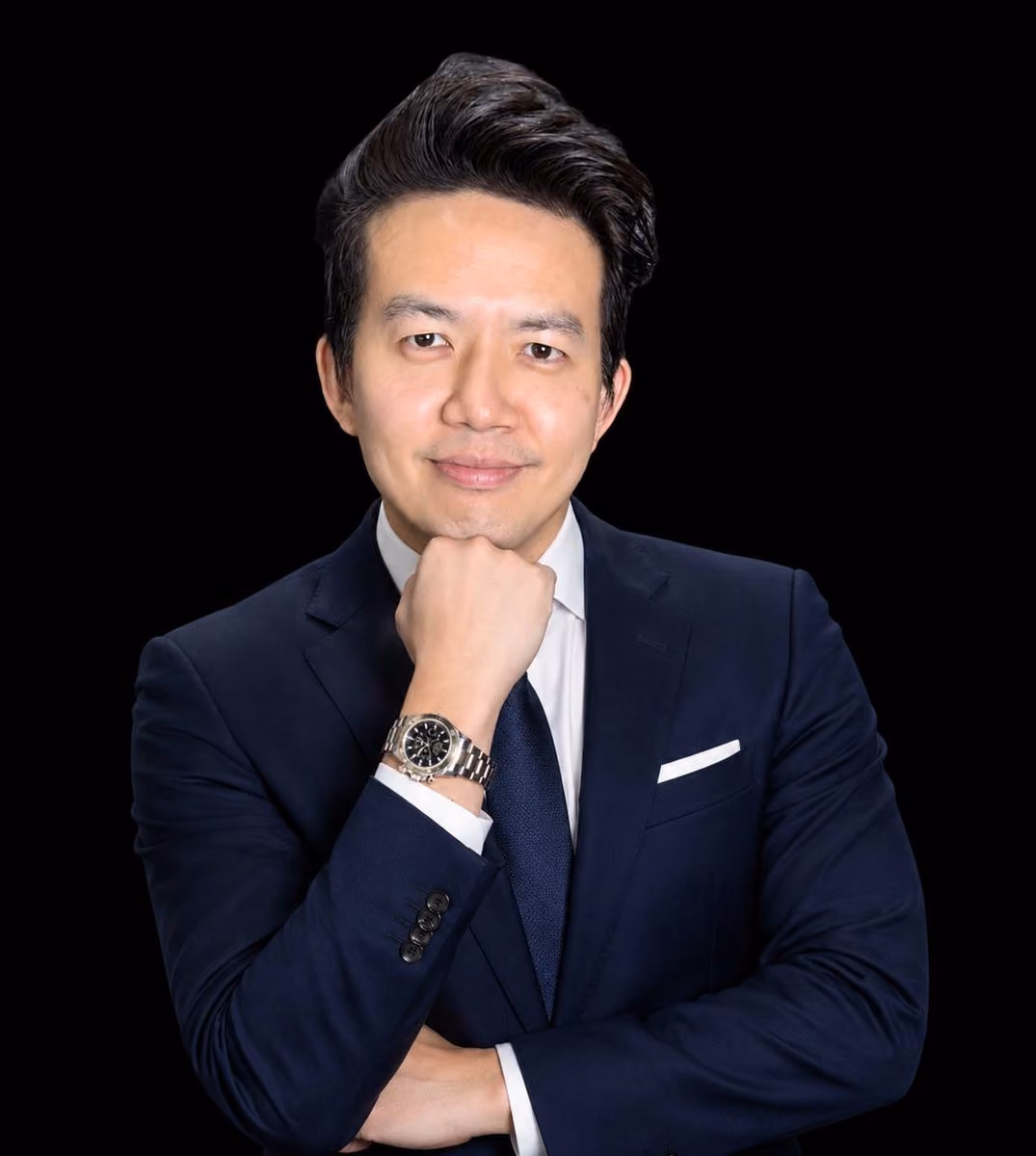Portrait of Dr Isaac Wong Kai Jie