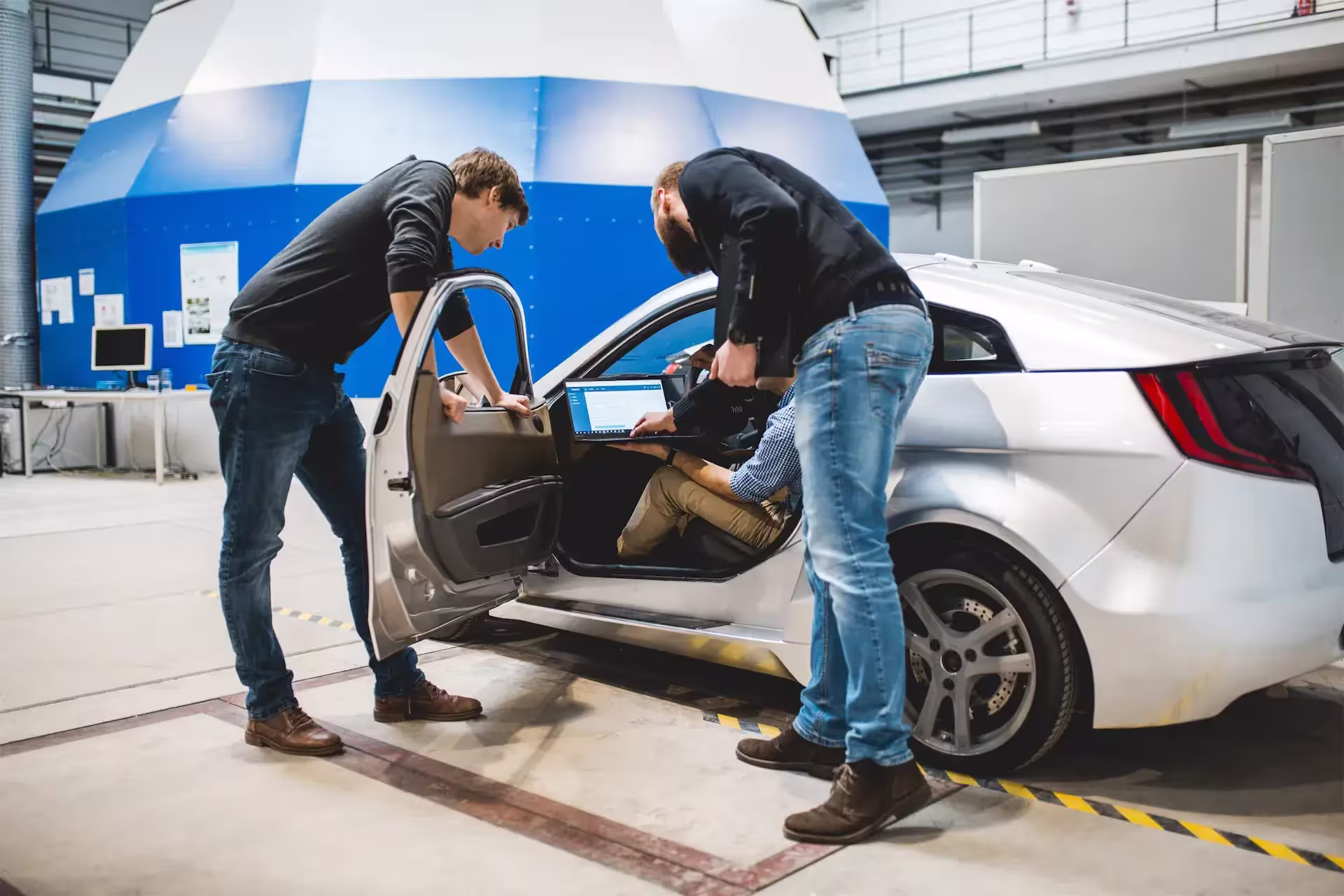 Team developing an electric car
