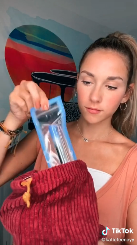 Video of an unboxing, an idea you can use in your influencer collaborations.