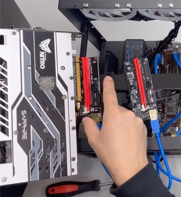 Riser GPU-Montage Mining Rig selber bauen