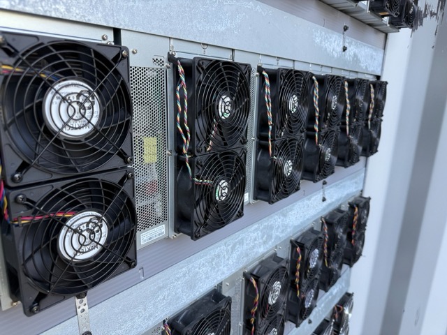 ASIC miner heatsinks with fans in a mining hosting rack in Norway - Cryptohall24