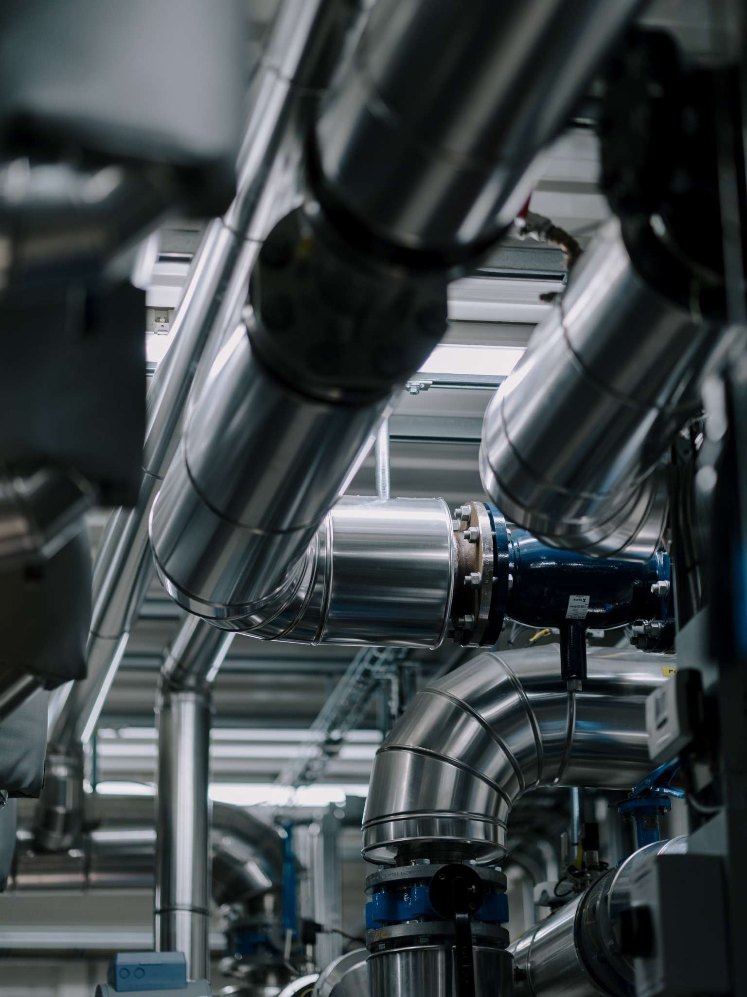 Heat recovery in mining hosting: pipes and ventilation system - Cryptohall24