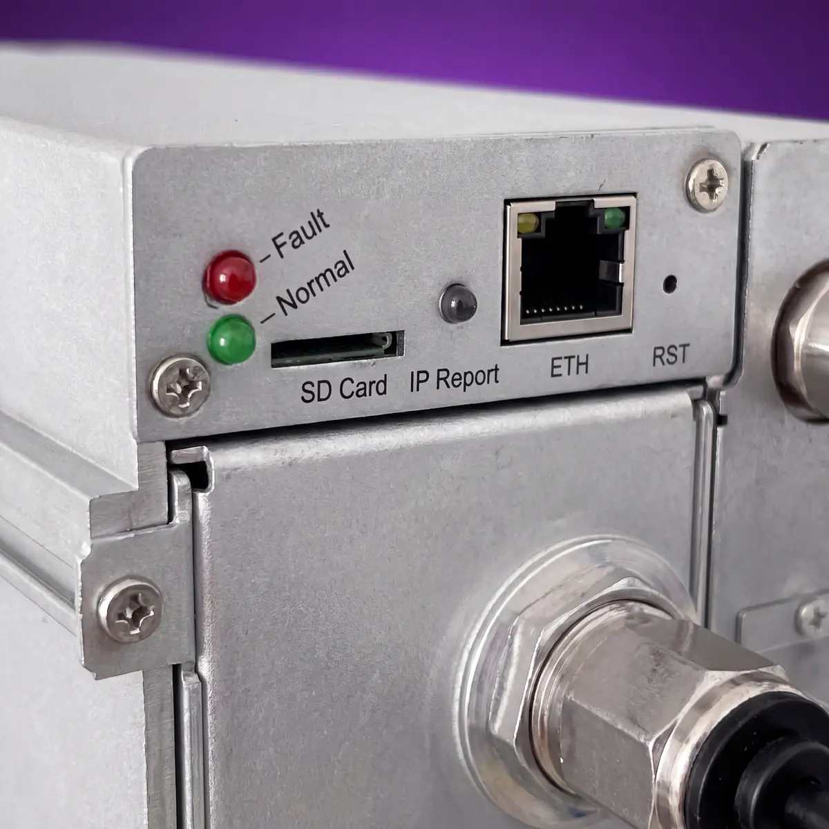 Bitmain Antminer S21 XP Hydro - Detailansicht 2 - Bitcoin Miner