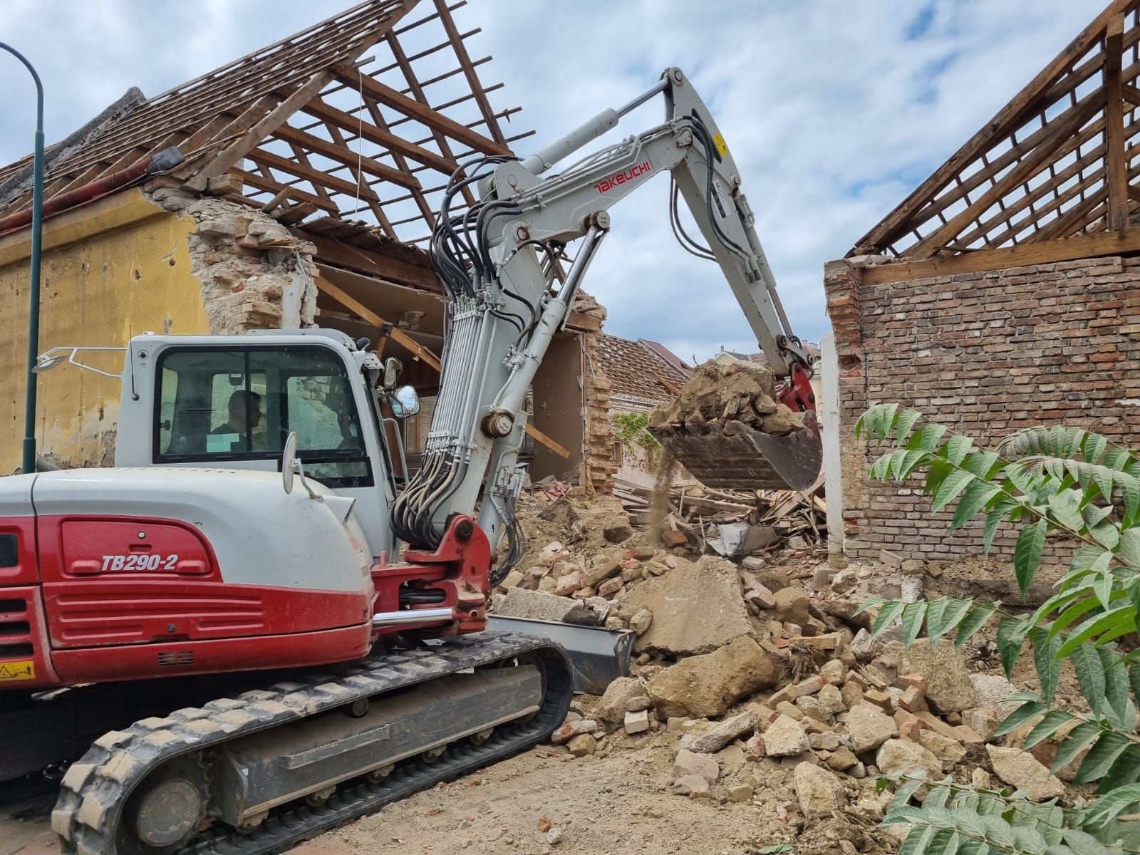 Bagger bei Abbruch