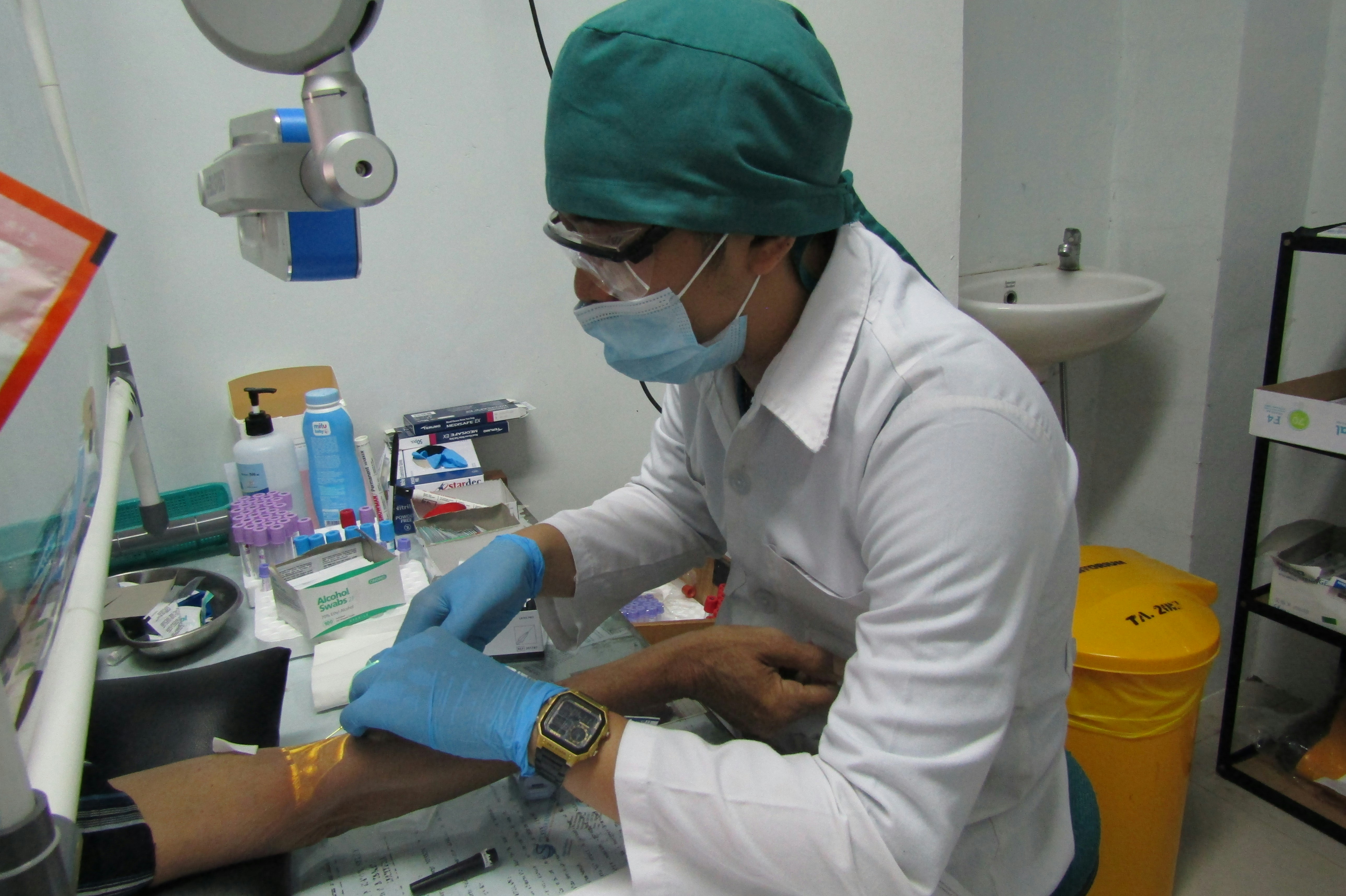Patient receiving ketamine infusion in a medical setting