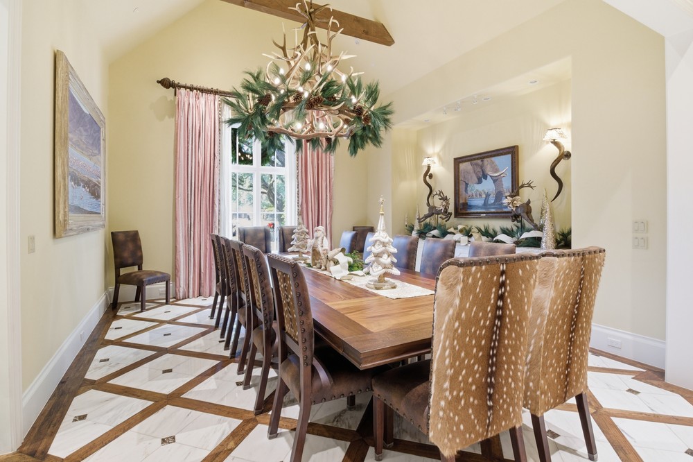 Christmas Dining Area