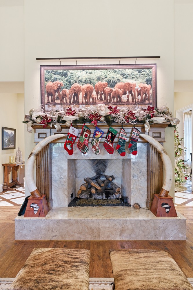 Fireplace Christmas Decor