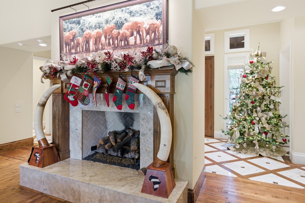 Fireplace Christmas Decor Detail