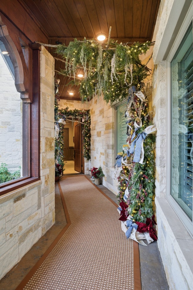 Christmas Outdoor Garland 2
