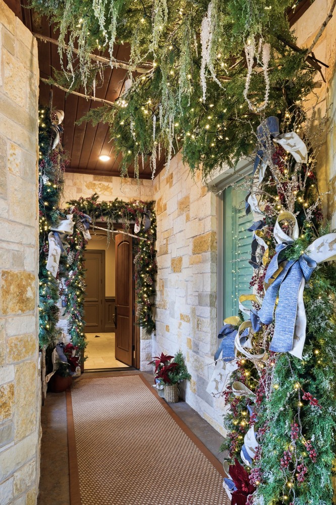 Christmas Outdoor Garland 3