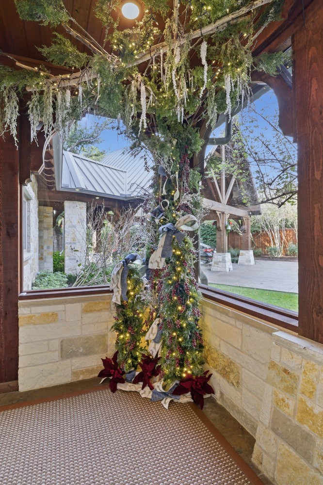 Christmas Outdoor Garland 4