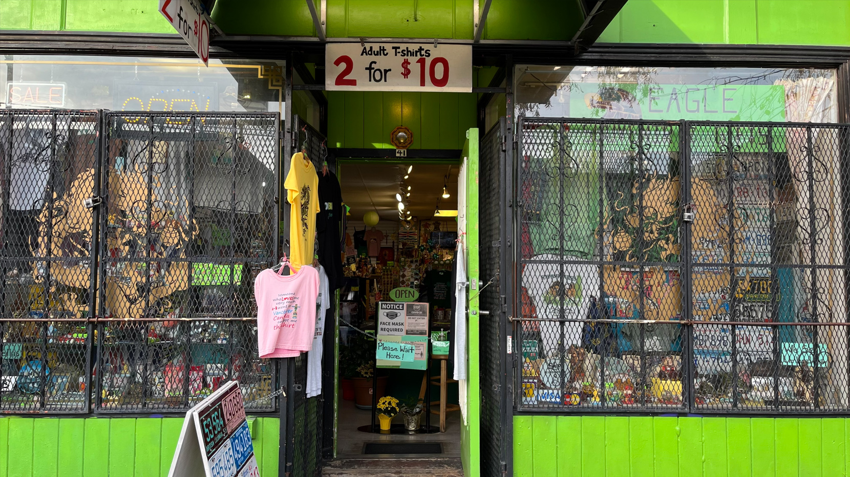 Eagle Souvenir & Gift